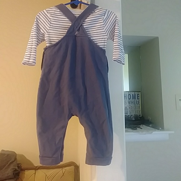 #659 Primark baby 2pc outfit. Size:6-9 months - Picture 4 of 5